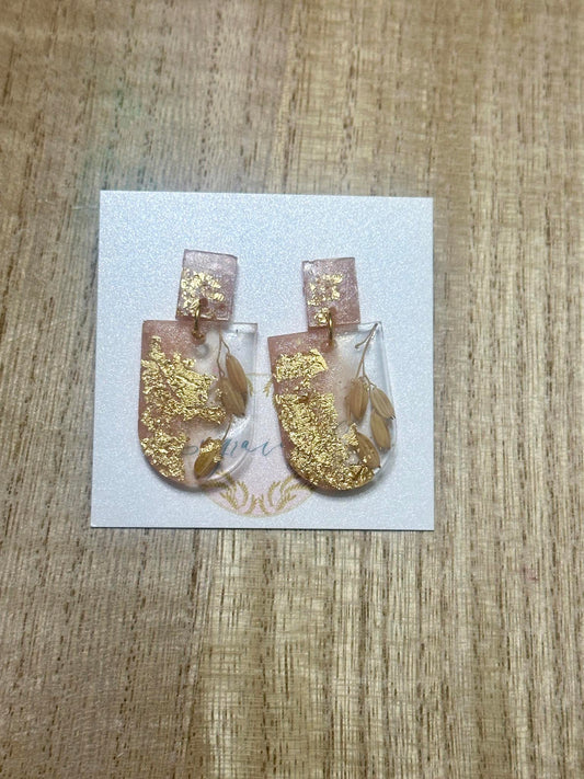 U-Shaped Rice Earrings with Gold Leaf